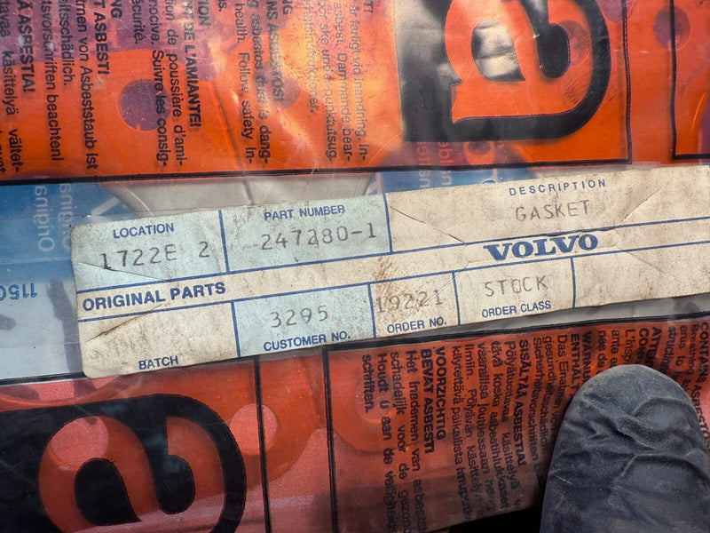 NOS EXHAUST MANIFOLD GASKET VOLVO 260 760 780 1976-1990 247280-1 C15-12