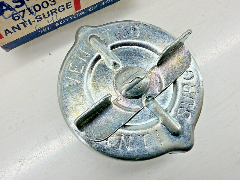 NOS VINTAGE 1968 - 1970 Chevelle ATLAS VENTED GAS CAP AS-2A 671003 C64-92