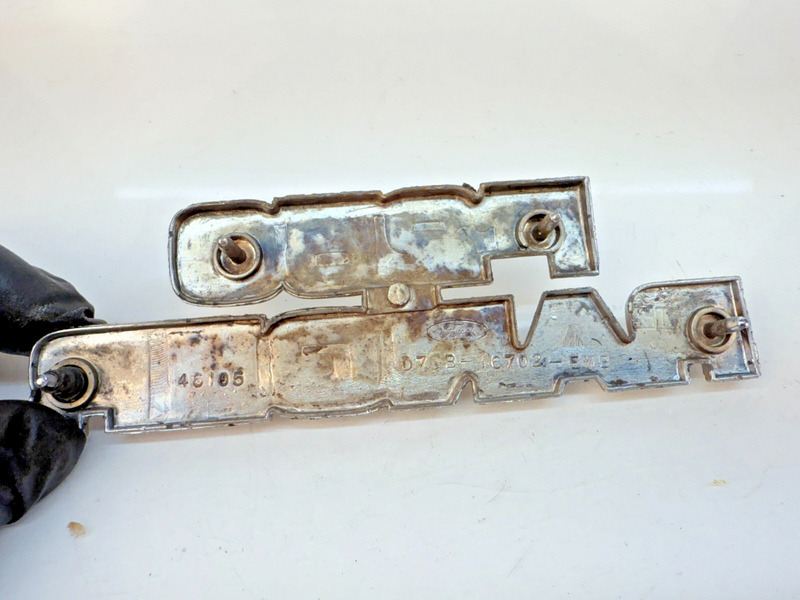 OEM 1973 -1979 F-250 RANGER Metal Front Fender Emblem Badge D7TB16702EWB B32-195