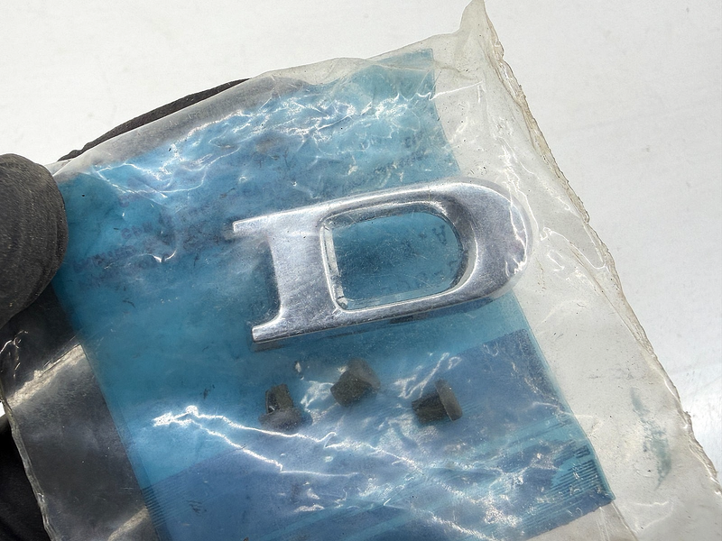 NOS 1973 1974 FORD GALAXIE EMBLEM LETTER "D" D3AZ-16606-D C67-144