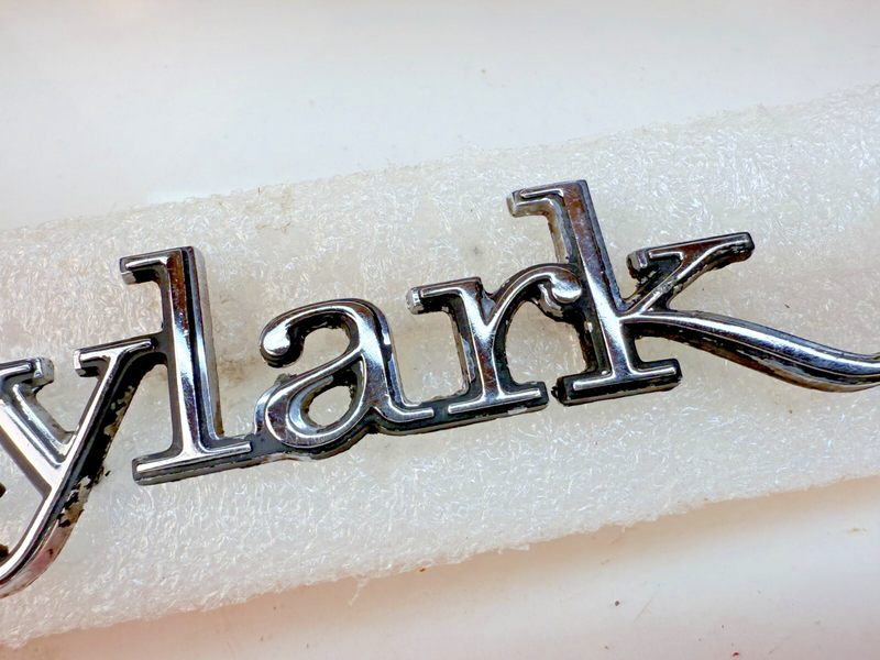OEM 1968 - 1972 Buick Skylark Emblem Badge Nameplate Script Trim 69 70 B32-260