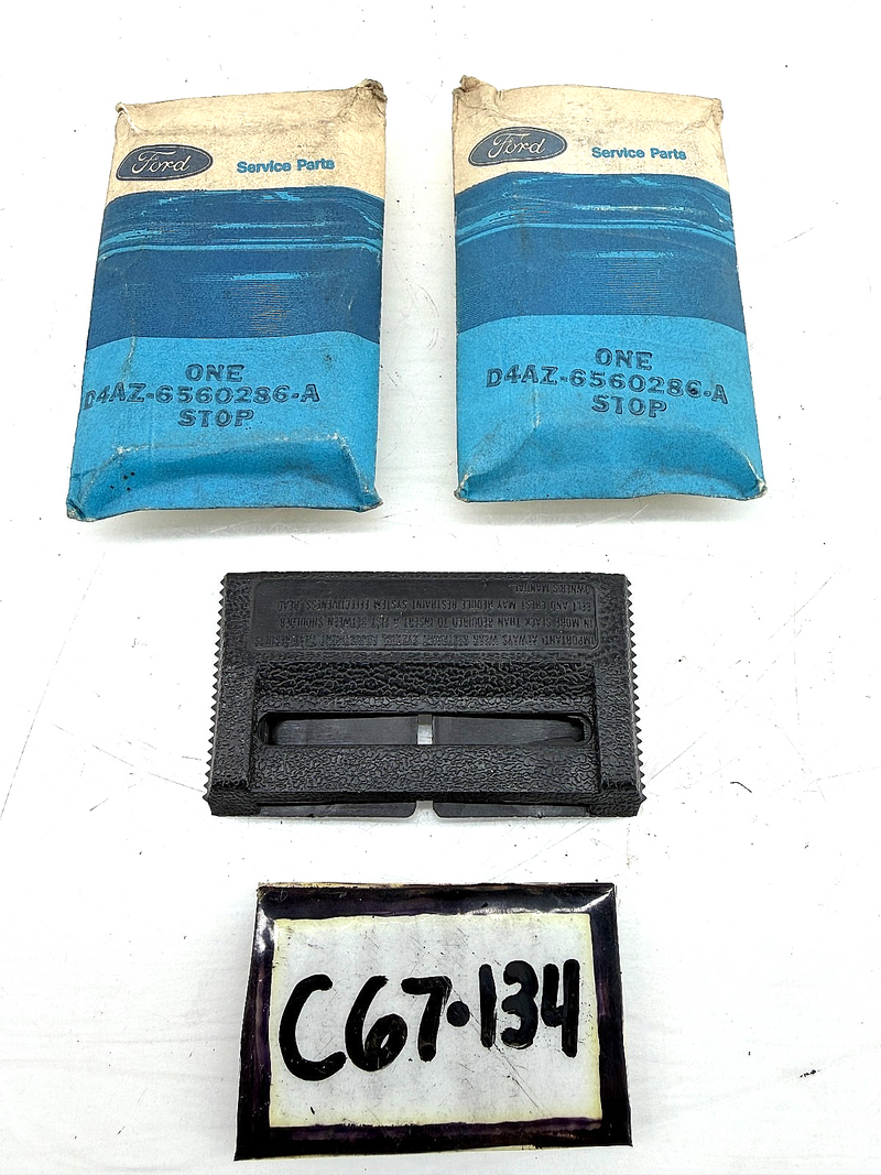 NOS 1974 - 1978 Ford Mustang Torino Thunderbird Belt Clip D4AZ-6560286-A C67-134