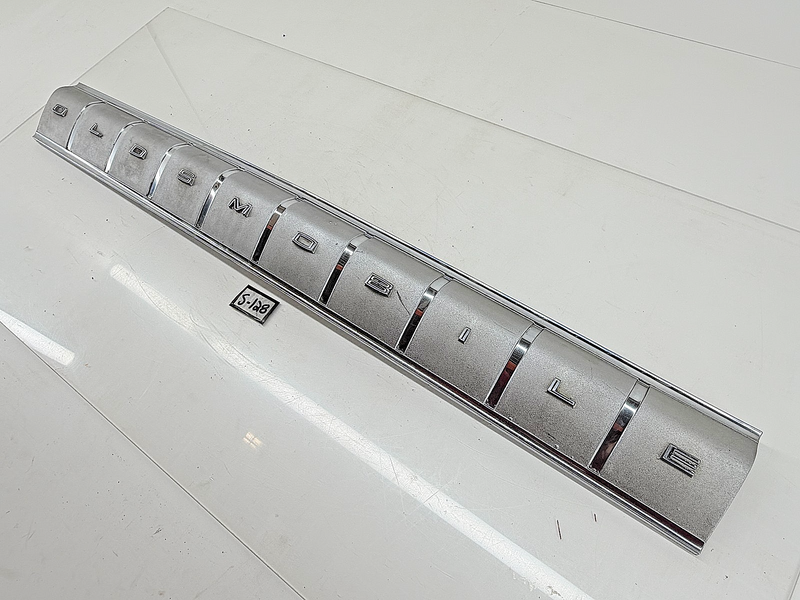 OEM 1964 Oldsmobile Cutlass F85 442 Rear Tailpiece Trim Panel 4408423 OLDS S-128