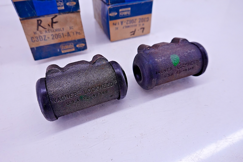 NOS 1965 - 1971 Ford Mustang PAIR Wheel Cylinder Assembly Front C3DZ-2061-A C55