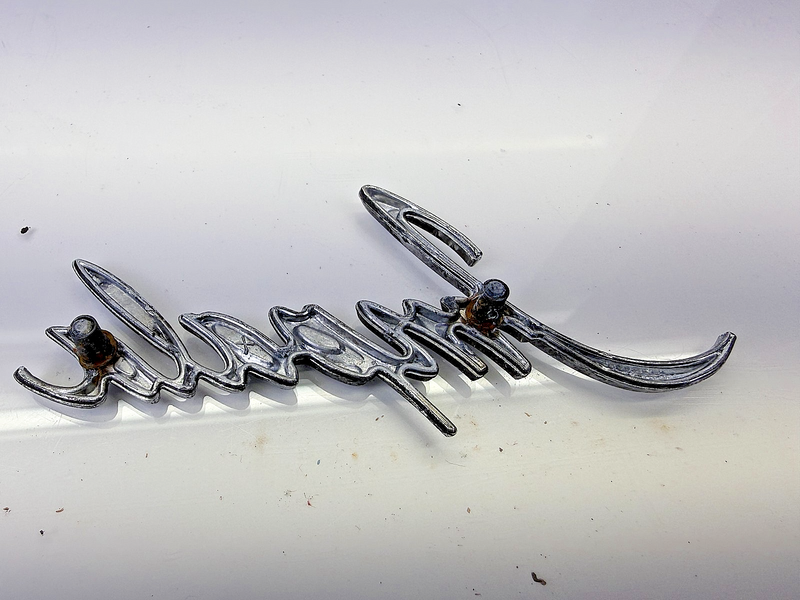 OEM 1971 - 1973 Impala Roof Panel Script Emblem GM 9837199 E8-73