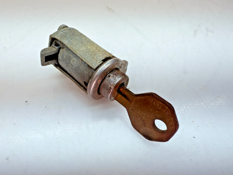 OEM 1955 - 1962 Chevy Belair Corvette Dash Glove Box Latch Lock w/Key B83-76