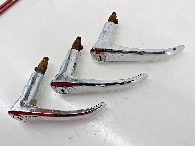 (1) 1939 1940 1941 BUICK PONTIAC OLDS REAR TRUNK LID LOCKING HANDLE ROD RAT C34