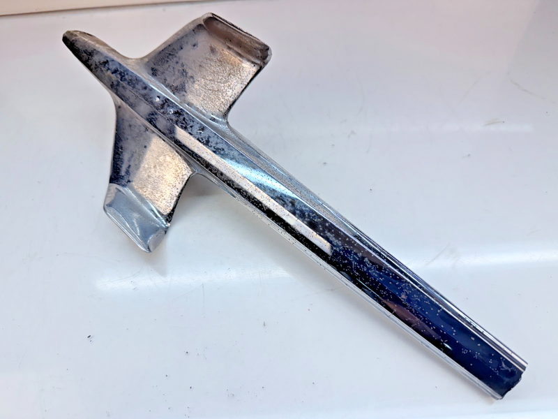 Vintage Original 1954 Chevrolet Chevy Belair Chrome Hood Ornament 3705035 B4-11