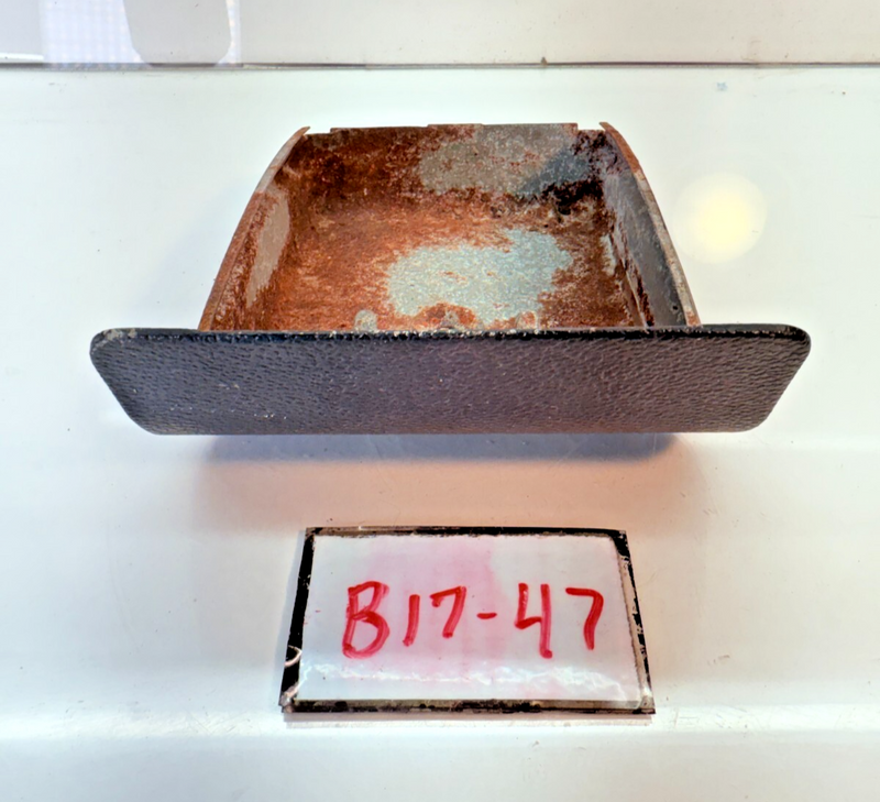 OEM 1966 1967 CHEVELLE MALIBU EL CAMINO SS396 ORIGINAL GM DASH ASH TRAY B17-47