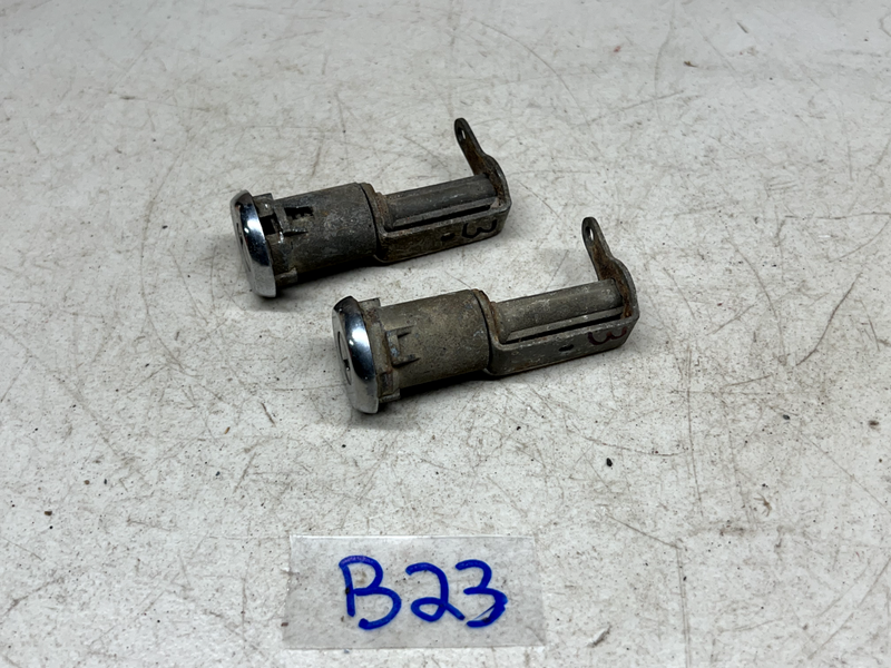 OEM 1959 Chevy Lock Door Cylinders SET Key 59 B24-3