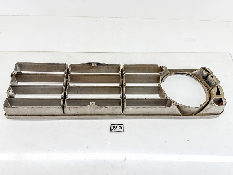 OEM 1973 - 1976 FORD F100 F250 TRUCK LH GRILLE INSERT D3TB-8A406-AA U3B-72