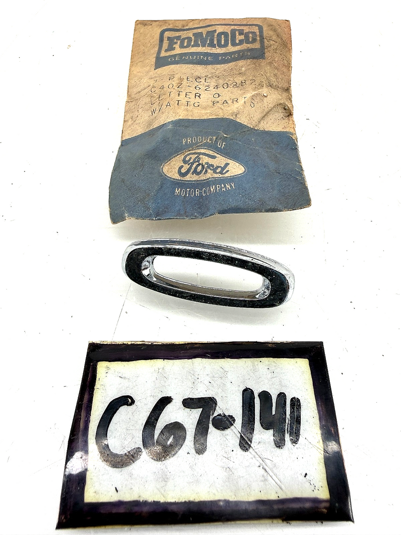 NOS 1964 1965 1966 FORD MUSTANG FAIRLANE EMBLEM LETTER "O" C4OZ6240282B C67-141