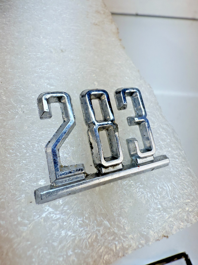OEM 1964 - 1966 Chevrolet Impala Nova Chevelle 283 Emblem 3863852 B32-252