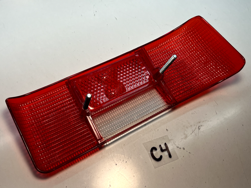 NOS MERCEDES BENZ 220 230 240 250 280 W114 W115 LEFT TAIL LIGHT LENS C4-27