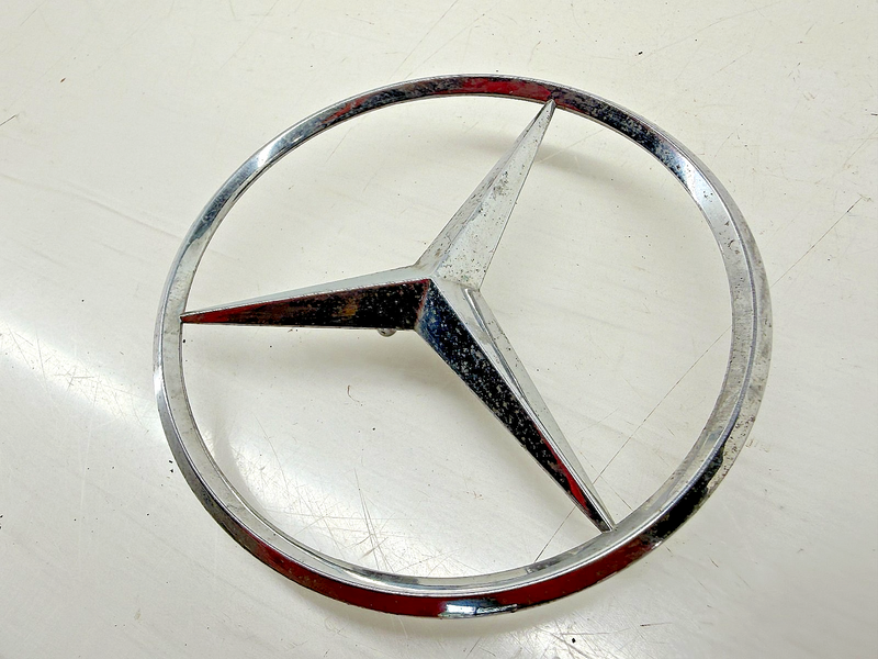 OEM 1994 - 2002 MERCEDES SL CLASS BENZ REAR TRUNK STAR EMBLEM 2107580158 E7-114