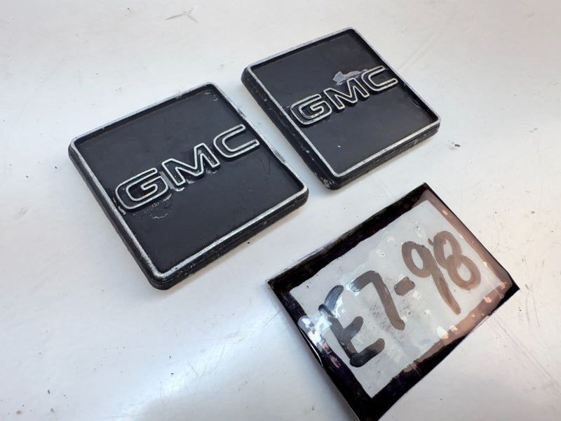 OEM 1973 - 1978 GMC Truck PAIR Cab Corner Badges Trim Emblem E7-98