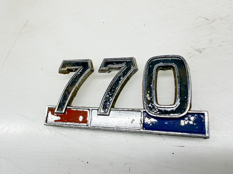 OEM 1964 1965 RAMBLER AMERICAN 770 FENDER EMBLEM AMC 3645927 E10-92