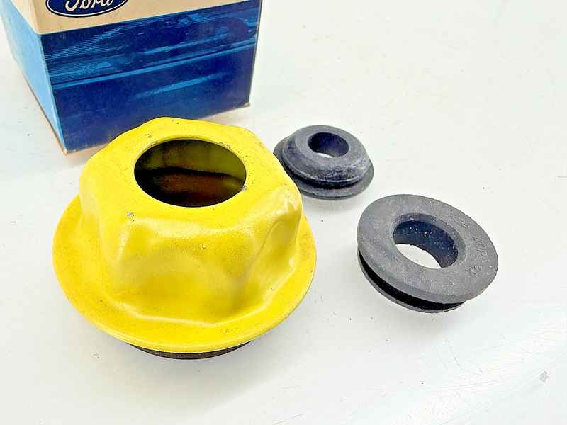 NOS 1968 - 1971 Ford Mercury Lincoln Engine Oil Filler Cap Assembly EC682 C75-22
