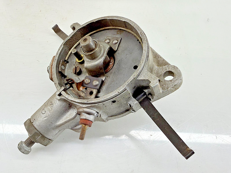 NOS 1946 1947 1948 Ford MERCURY 6-CYLINDER G-Series DISTRIBUTOR 5GA-12127 C51-8
