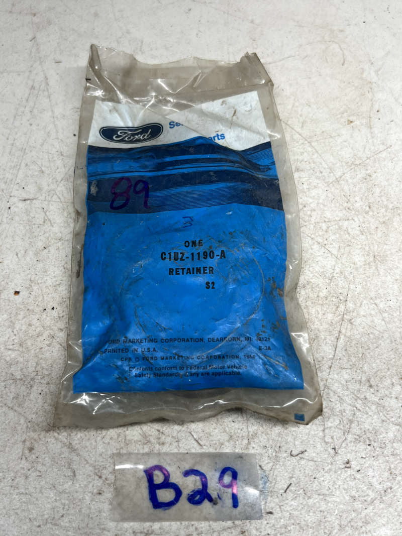 NOS FORD C1UZ1190 1961-67 E-100 ECONOLINE VAN FRONT WHEEL GREASE RETAINER B29-89