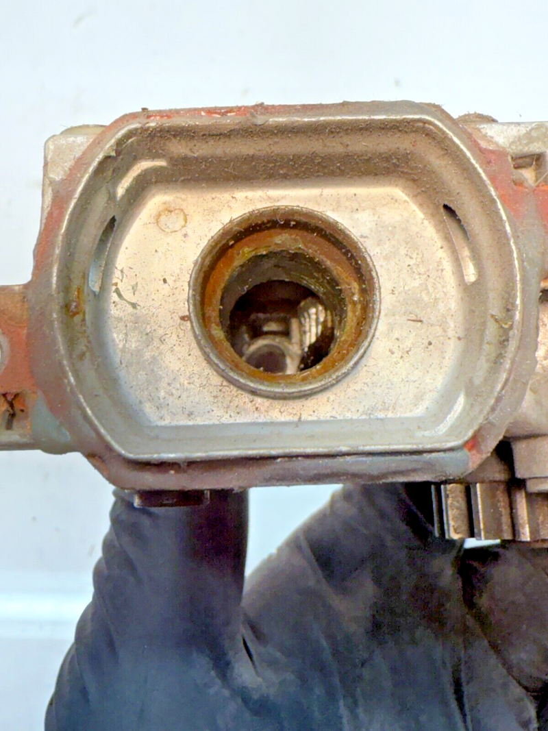 OEM Mercedes 190E 84-93 & 190D 84-89 Right Front Window Regulator Housing C12-20