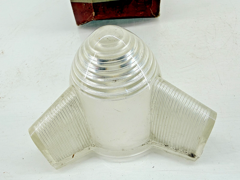 NOS 1952 Ford Parking Lamp Lens FAA-13208-B C68-18
