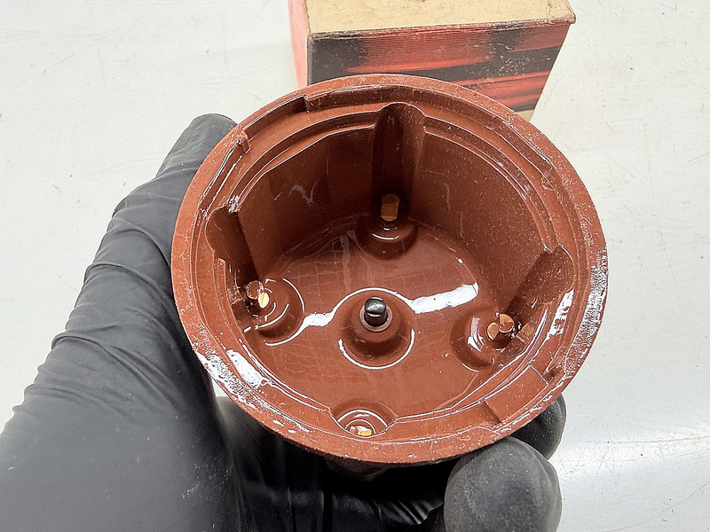 NOS AUTOLITE DH-157 DISTRIBUTOR CAP D1FZ-12106-A 1971 FORD PINTO 4CYL C77-37
