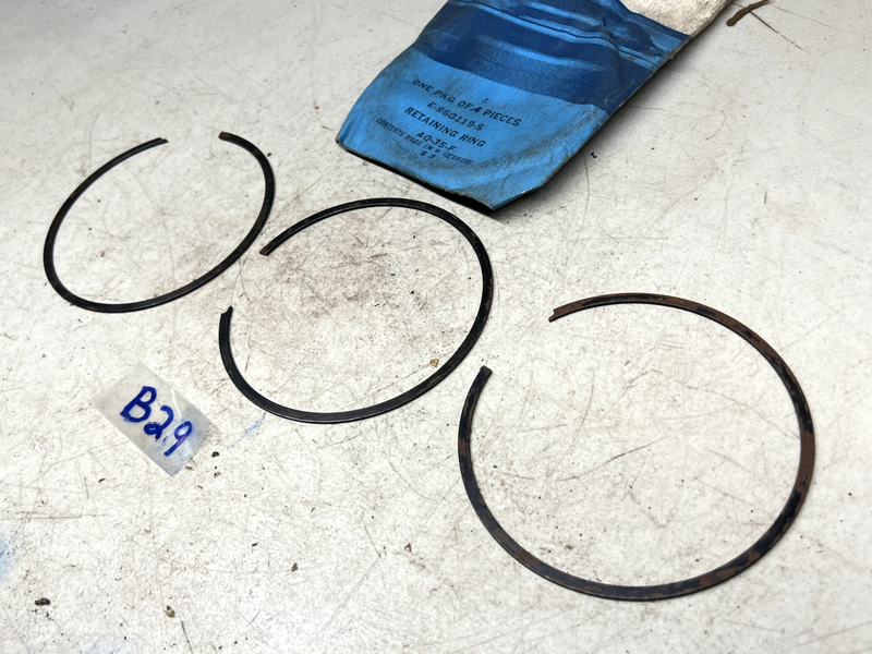 (3) NOS FORD "RETAINING RING" (PISTON RING) E860119-S B29-72