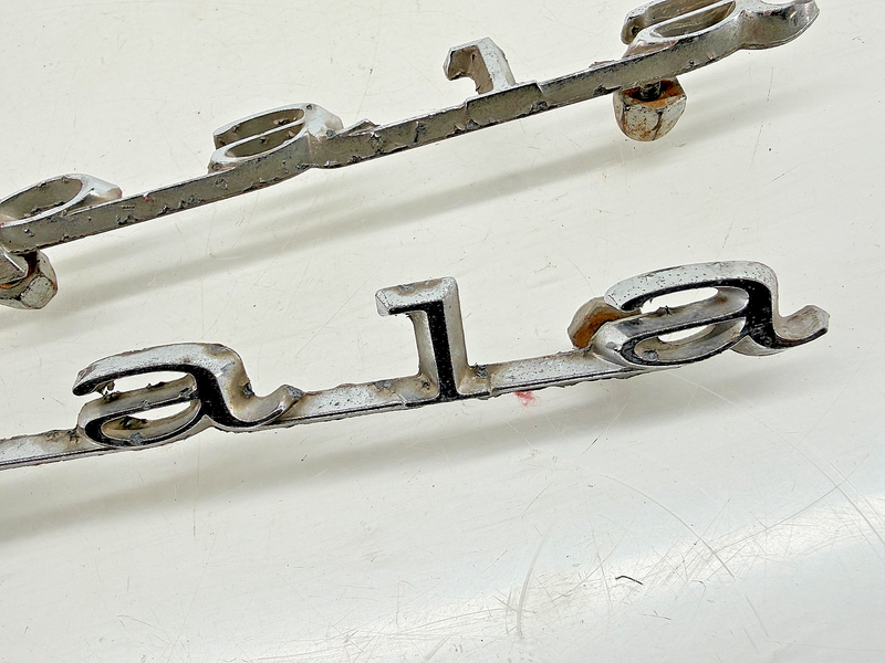 OEM 1967 CHEVROLET IMPALA Fender Badge Emblems Pair E9-60