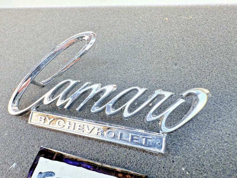 OEM 1968 - 1969 Chevrolet Camaro Trunk Header Panel Emblem 3916654 E7-81