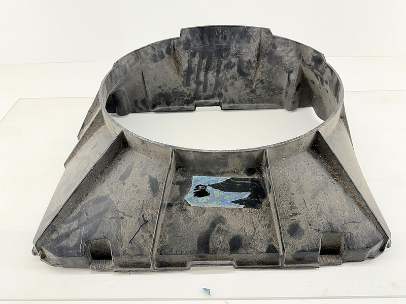 OEM 1984 - 1986 Ford Mustang 3.8 V6 Radiator Cooling Fan Shroud E4ZE-8146-AA U3B