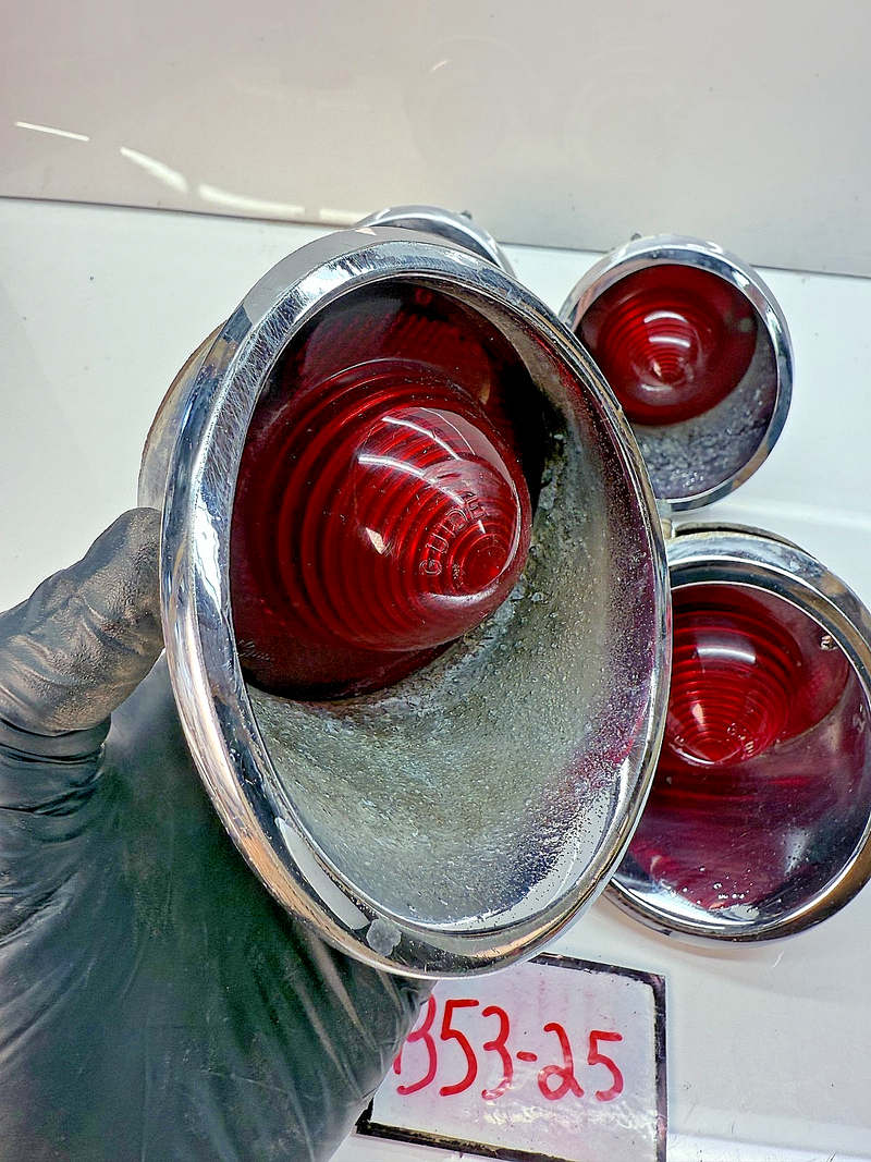 OEM 1963 – 1967 Corvette Tail Lamp Light Assembly Original GUIDE Set of 4 B53-25