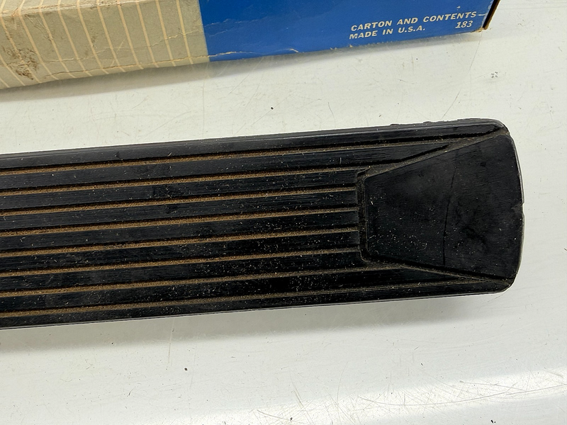 NOS 1960 Ford Fairlane Gas Accelerator Pedal C0DD-9735-A C60-33