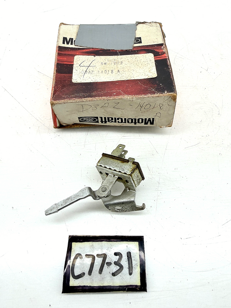 NOS 1973 FORD SWITCH MOTORCRAFT SW-1272 w LEVER D3AZ-14018-A C77-31
