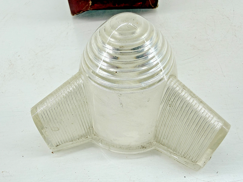 NOS 1952 Ford Parking Lamp Lens FAA-13208-B C68-18