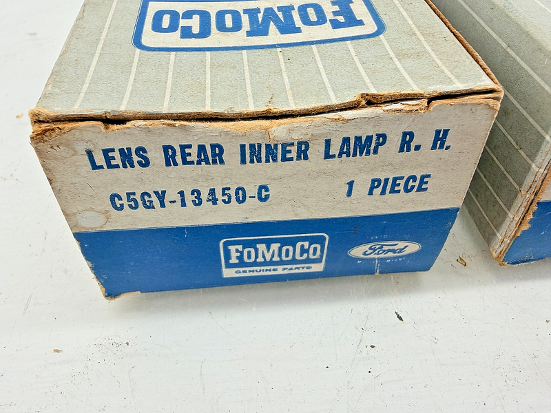 (1) NOS 1965 MERCURY COMET VILLAGER RH TAILLIGHT LENS C5GY-13450-C C68-14