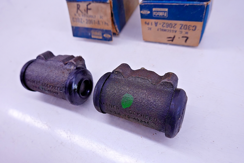 NOS 1965 - 1971 Ford Mustang PAIR Wheel Cylinder Assembly Front C3DZ-2061-A C55