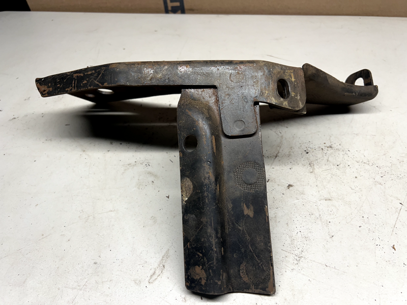 OEM 1963 Ford Galaxie 500 XL Squire FRONT BUMPER RH INNER MOUNTING BRACKET U3B