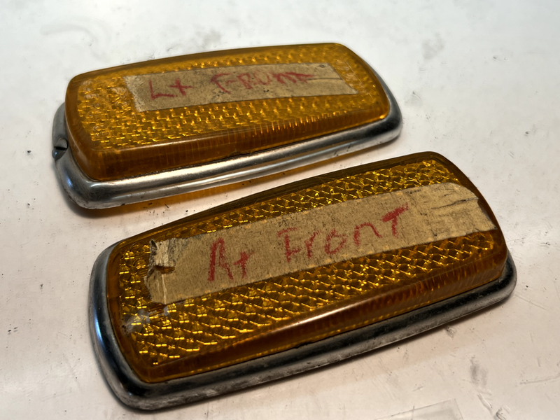 (2) OEM Mercedes 1963-1976 Front Side Amber Marker W109 W108 ULO 302 00/30 C2-47