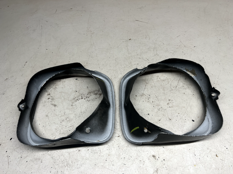 OEM 1969 Chevrolet Chevy Chevelle & El Camino PAIR Headlight Bezel Buckets B18-1