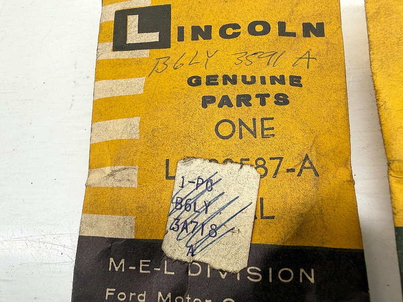 NOS 1956 - 1958 Lincoln Continental Steering Gear Housing Oil Seal B6LY-3591-A