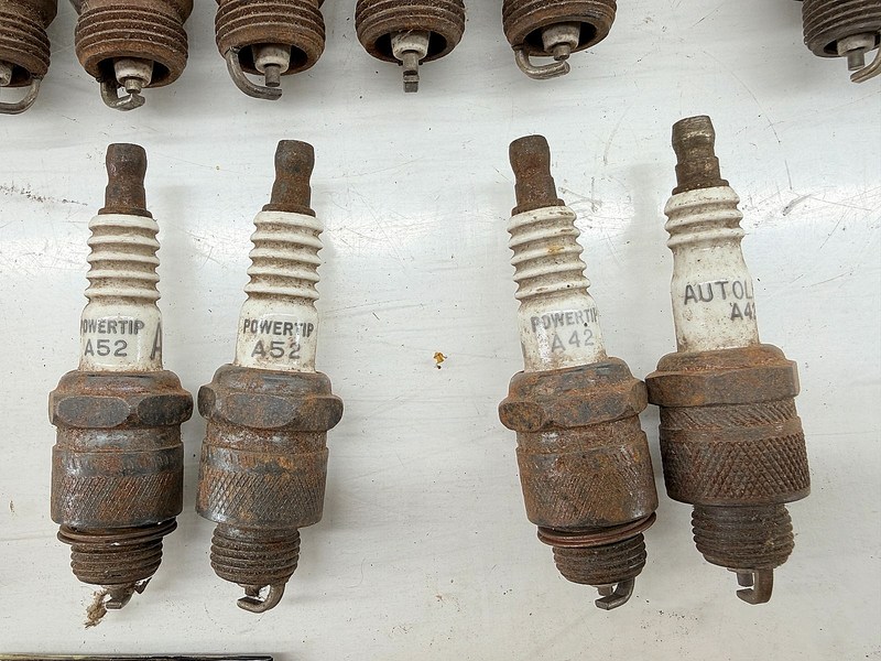 Vintage NOS Lot Autolite Champion Spark Plugs AR51 BF82 ARL82 AG52 AR80 H12Y C66