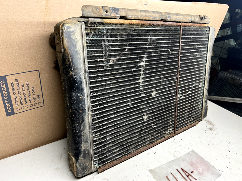 FACTORY ORIGINAL RADIATOR FORD THUNDERBIRD OEM 1961-1963 61-63 C2SA-8005 U1A-2