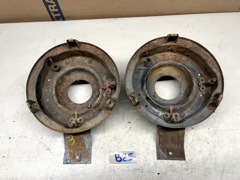 1960 GM Impala BelAir Biscayne Headlight Bucket Mounting Bracket El Camino B25-3