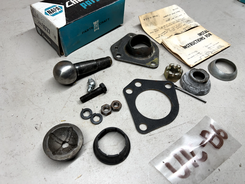 NOS Thunderbird 61-66 NAPA 260-1027 SUSPENSION Front Upper BALL JOINT U1C-B6-16