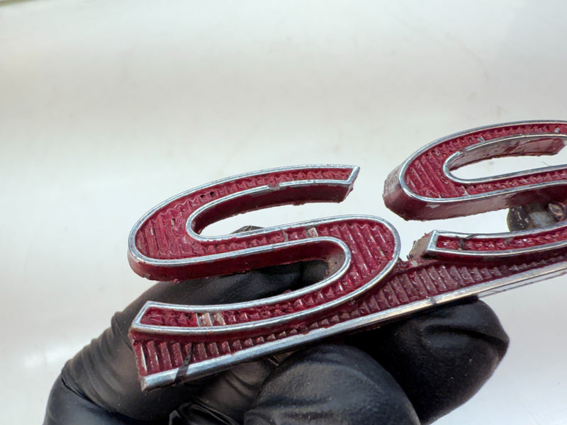 Vintage 1973 - 1974 Chevy SS EMBLEM Impala Chevelle Camaro E6-1