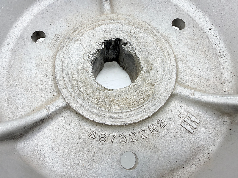 Original IH Cub Cadet Spindle Pulley 467322 R2 C48-30