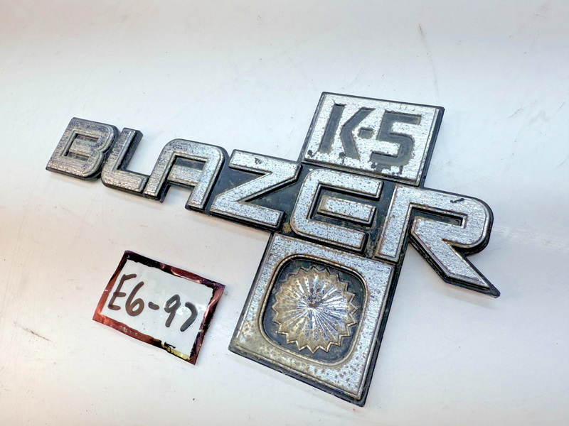 OEM 1981 - 1988 Chevy K5 Blazer Fender Emblem 14026441 1982 1982 1984 1985 E6-97