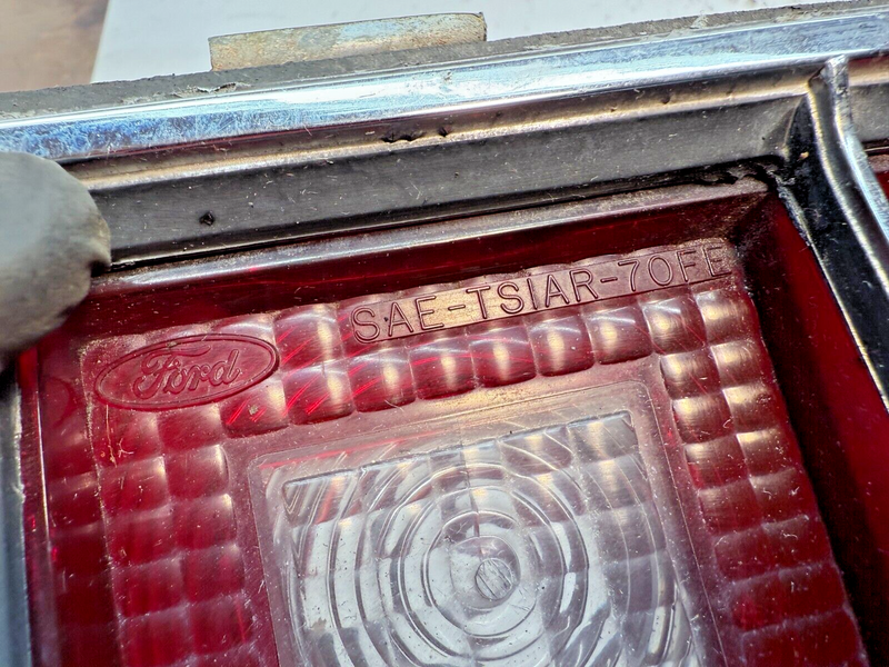 OEM Passenger Right Tail Light 1970 1971 FORD TORINO SAE-TS1AR-70FE B43-3