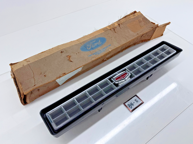 NOS 1972 Mercury Marquis Brougham Taillight Panel Trim Emblem D2MB-17224A B41-11